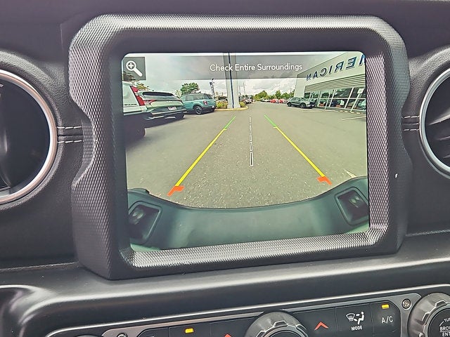 2022 Jeep Gladiator Overland