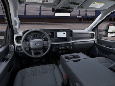 2027 Ford Super Duty F-350 SRW XLT