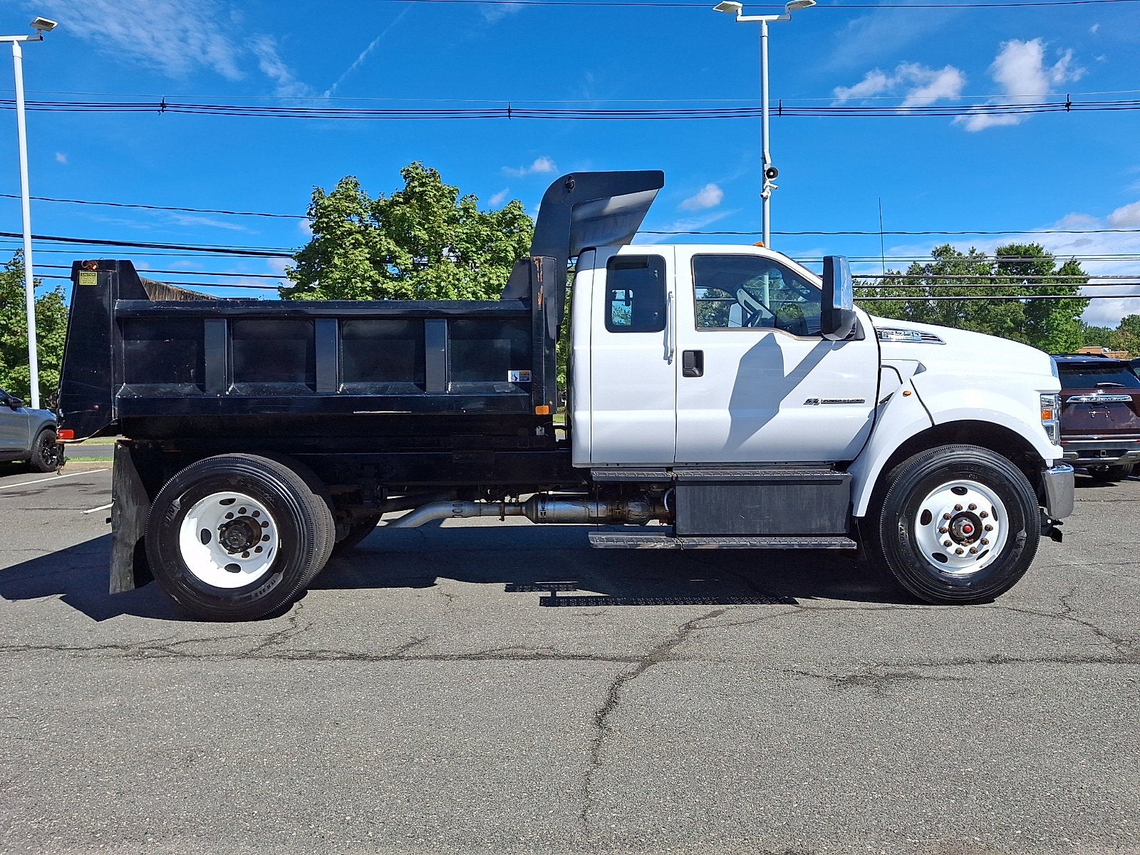 2021 Ford F-750 Chassis Cab Base