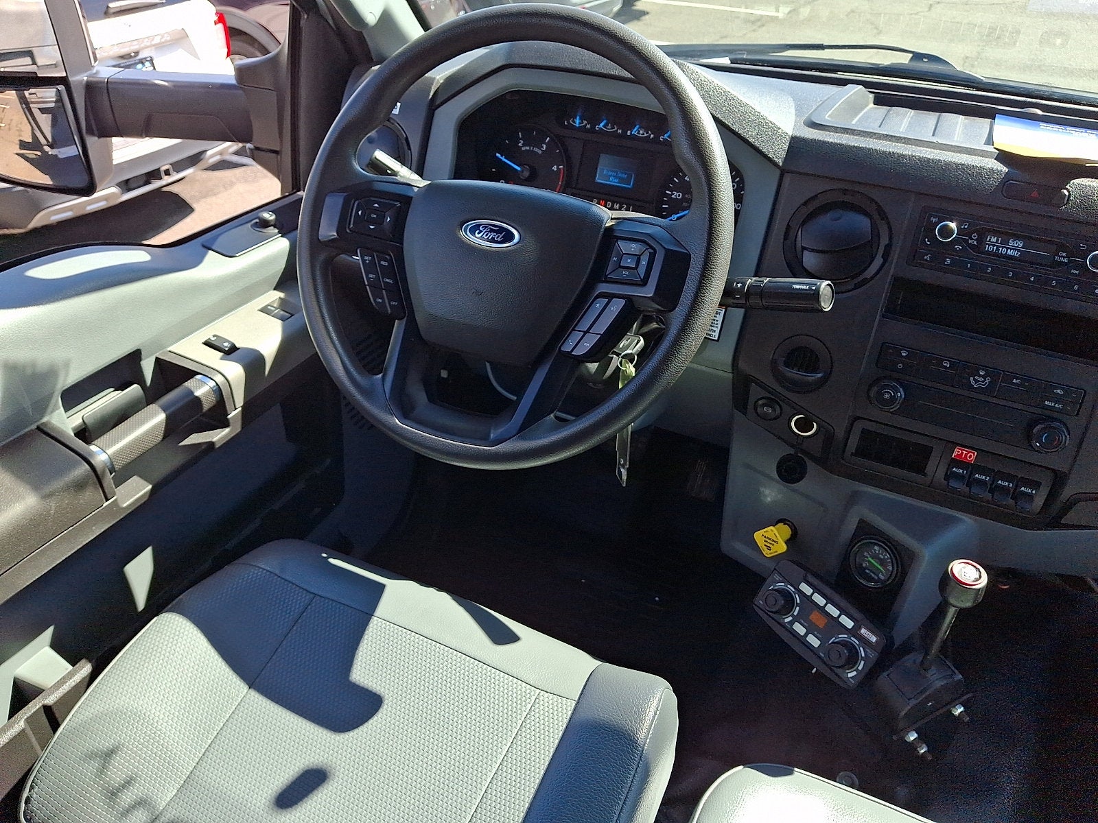 2021 Ford F-750 Chassis Cab Base