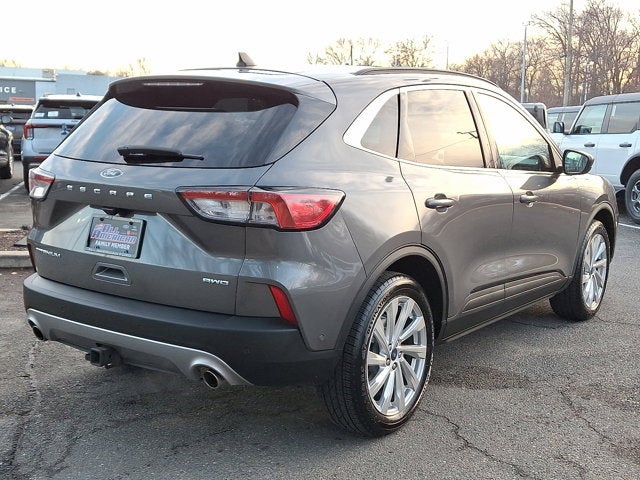 2022 Ford Escape Titanium