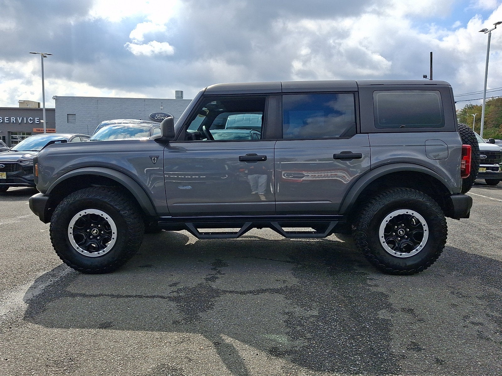 2023 Ford Bronco Base