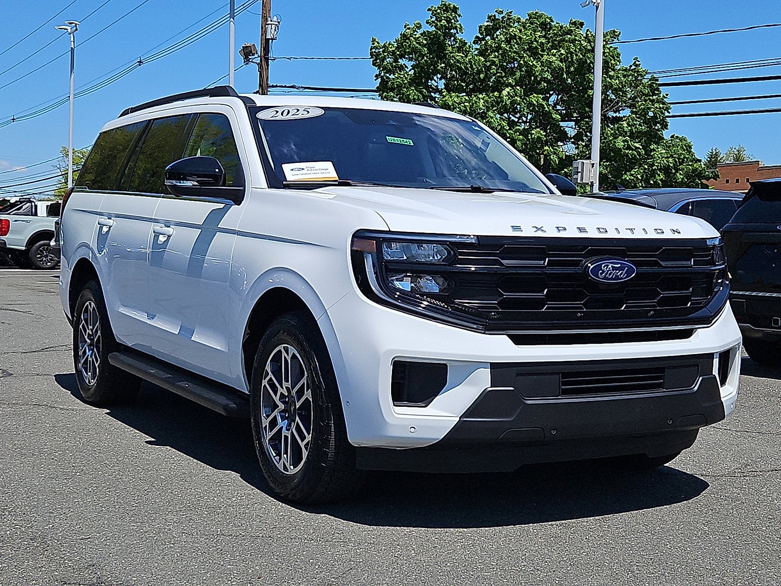 2025 Ford Expedition Active