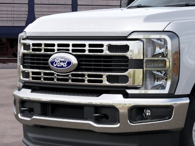 2027 Ford Super Duty F-350 SRW XLT