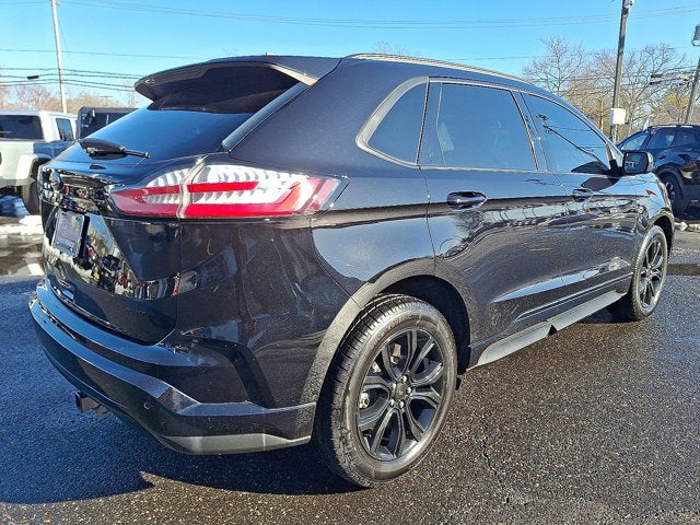 2022 Ford Edge SE