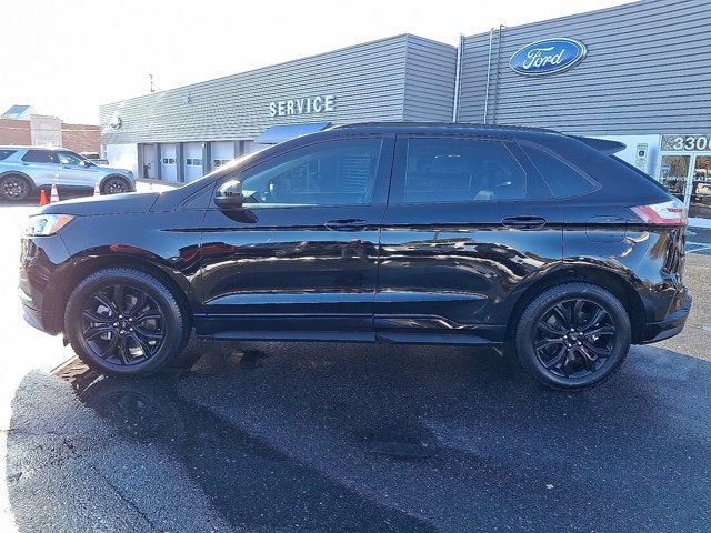 2022 Ford Edge SE