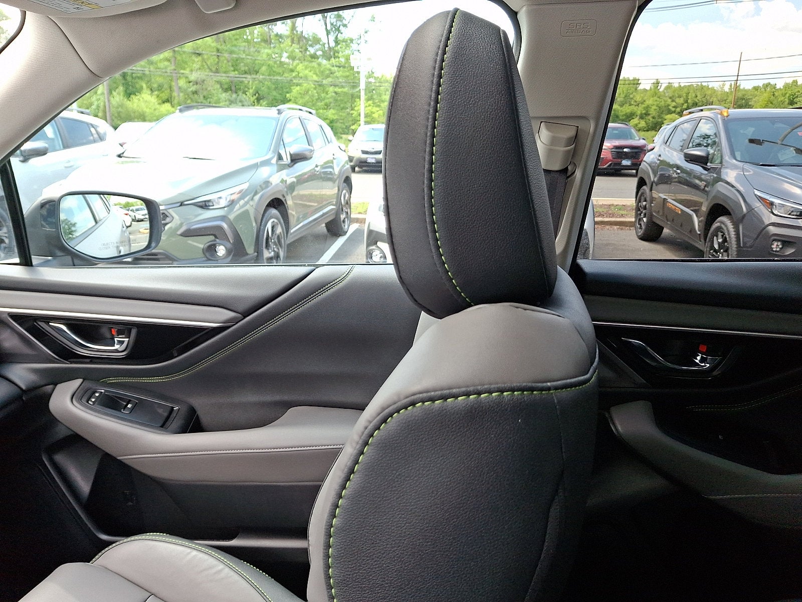 2023 Subaru Outback Onyx Edition w/ Custom Wrap