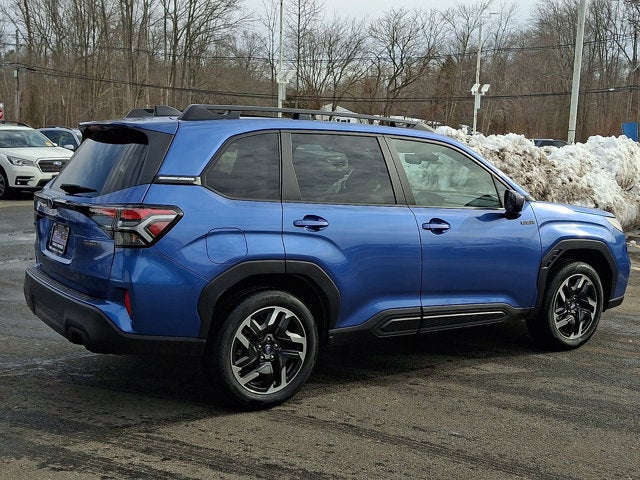 2025 Subaru Forester Hybrid Premium Hybrid