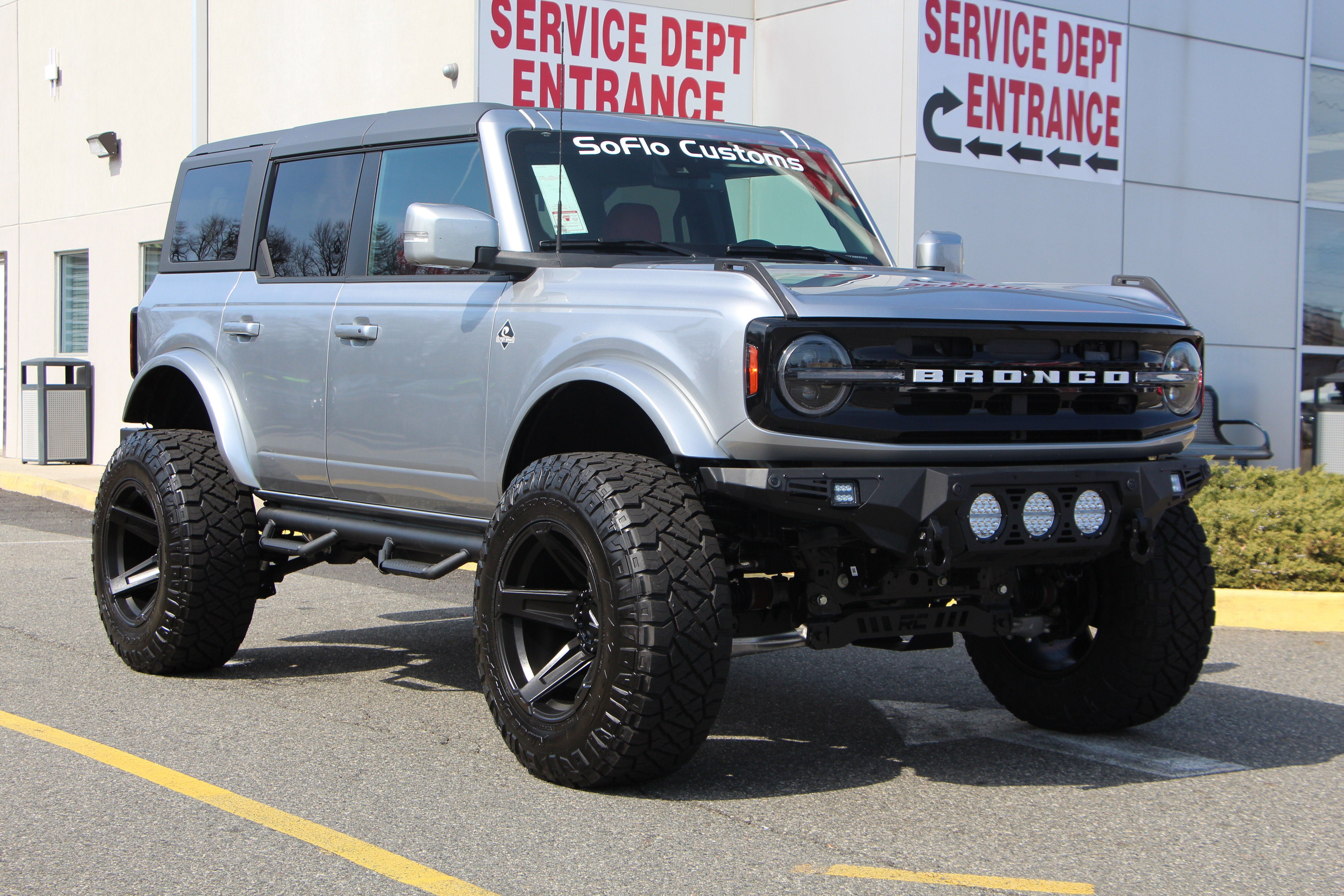 2024 Ford Bronco SoFlo Edition