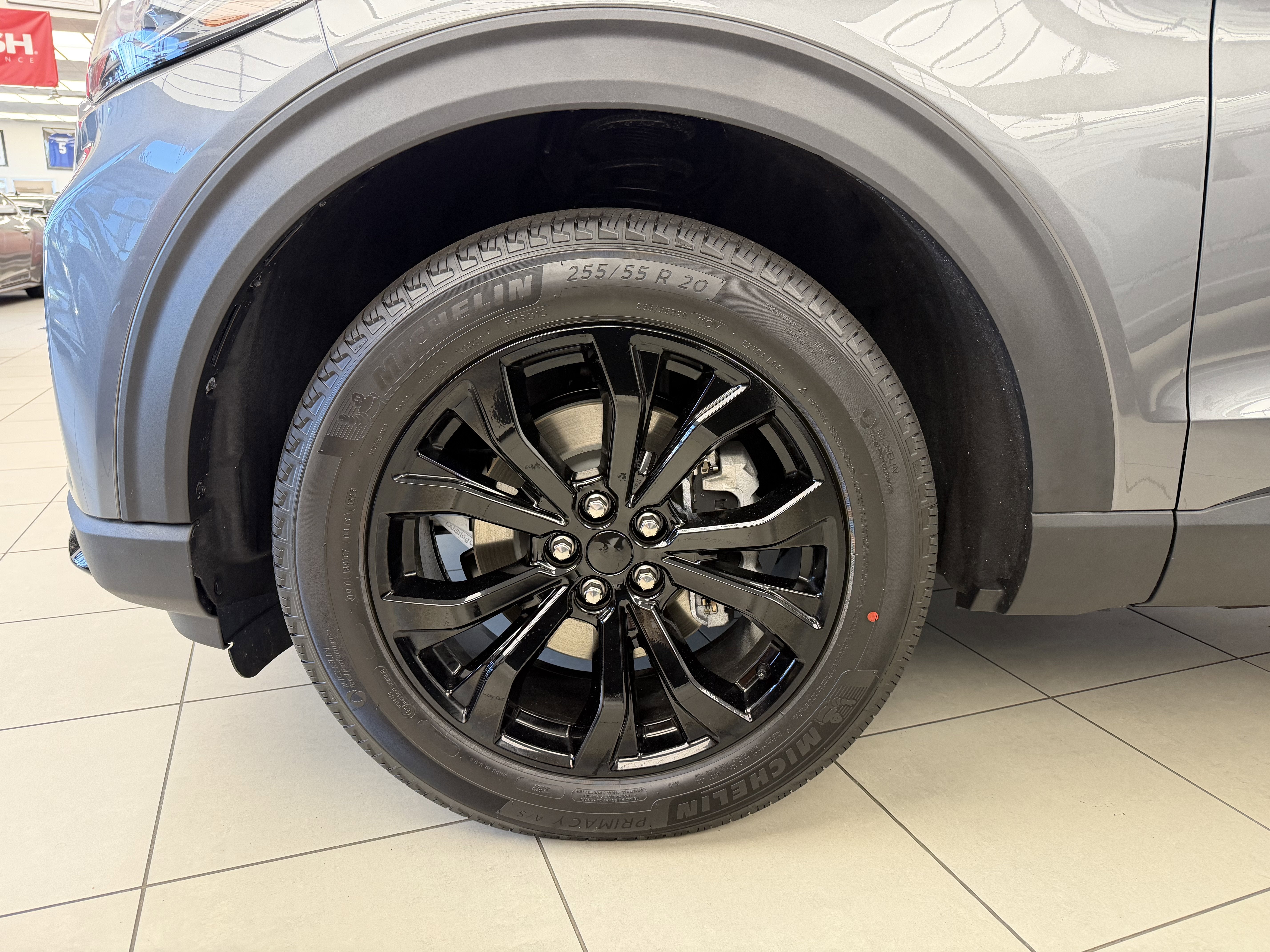 2026 Ford Explorer Custom Black-Top Edition