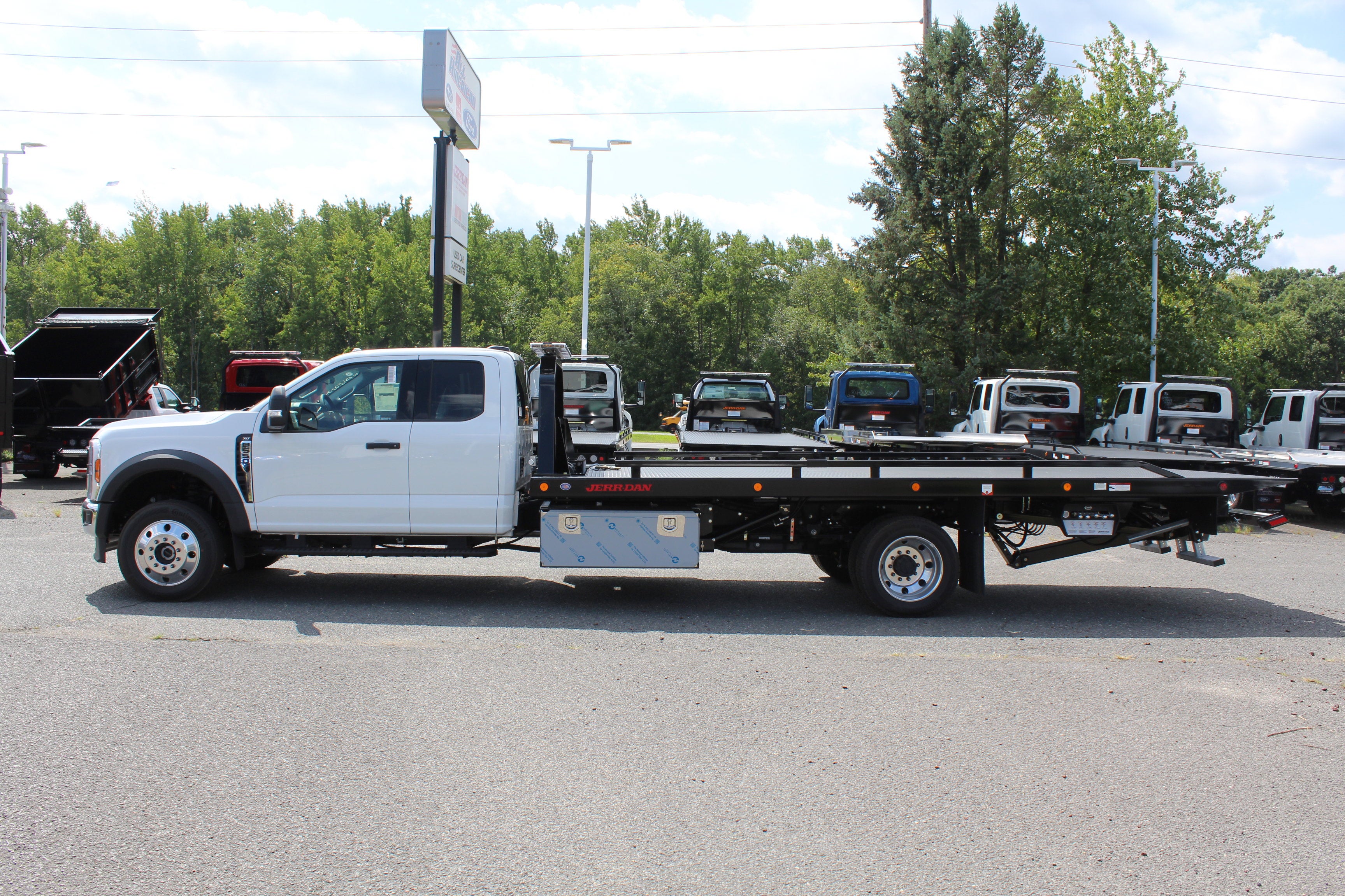 2026 Ford F-550 Jerr-Dan 6-Ton Steel XLP SD Carrier
