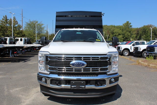 2025 Ford Chassis Cab F-350® XL