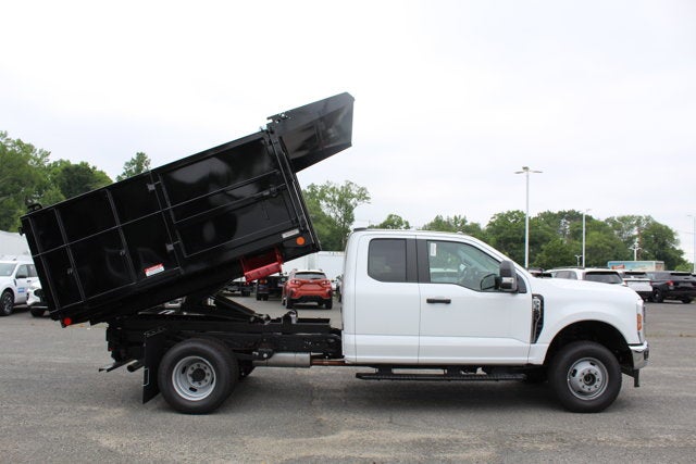 2025 Ford Chassis Cab F-350® XL