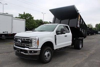 2025 Ford Chassis Cab F-350® XL
