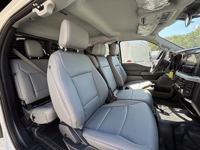 2025 Ford Chassis Cab F-350® XL