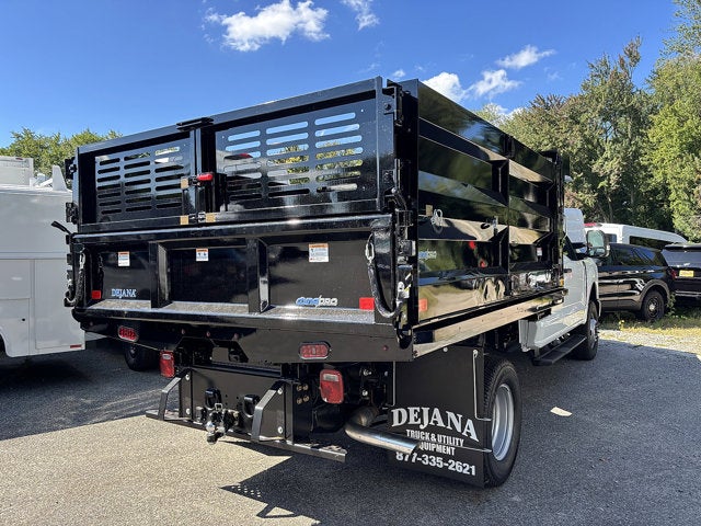 2025 Ford Chassis Cab F-350® XL