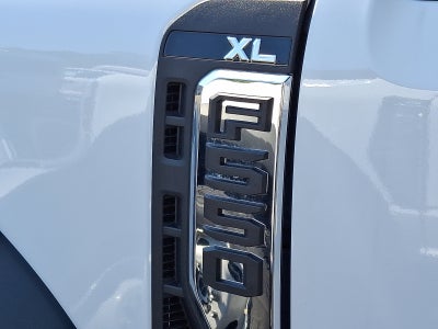 2025 Ford Chassis Cab F-550® XL