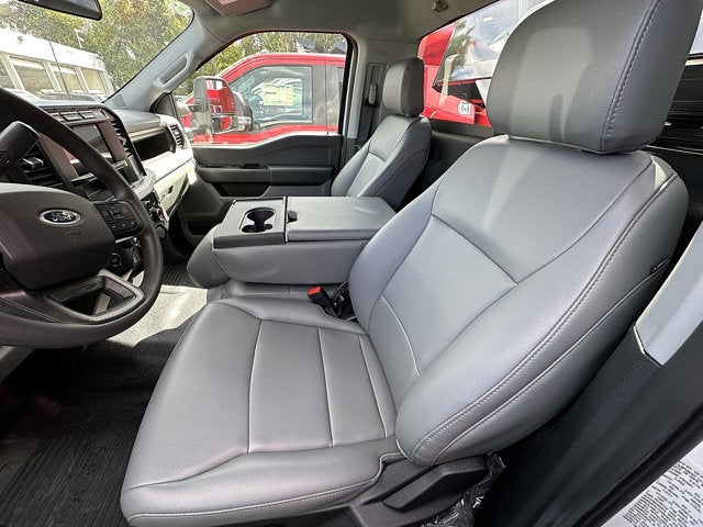 2024 Ford Chassis Cab F-600® XL