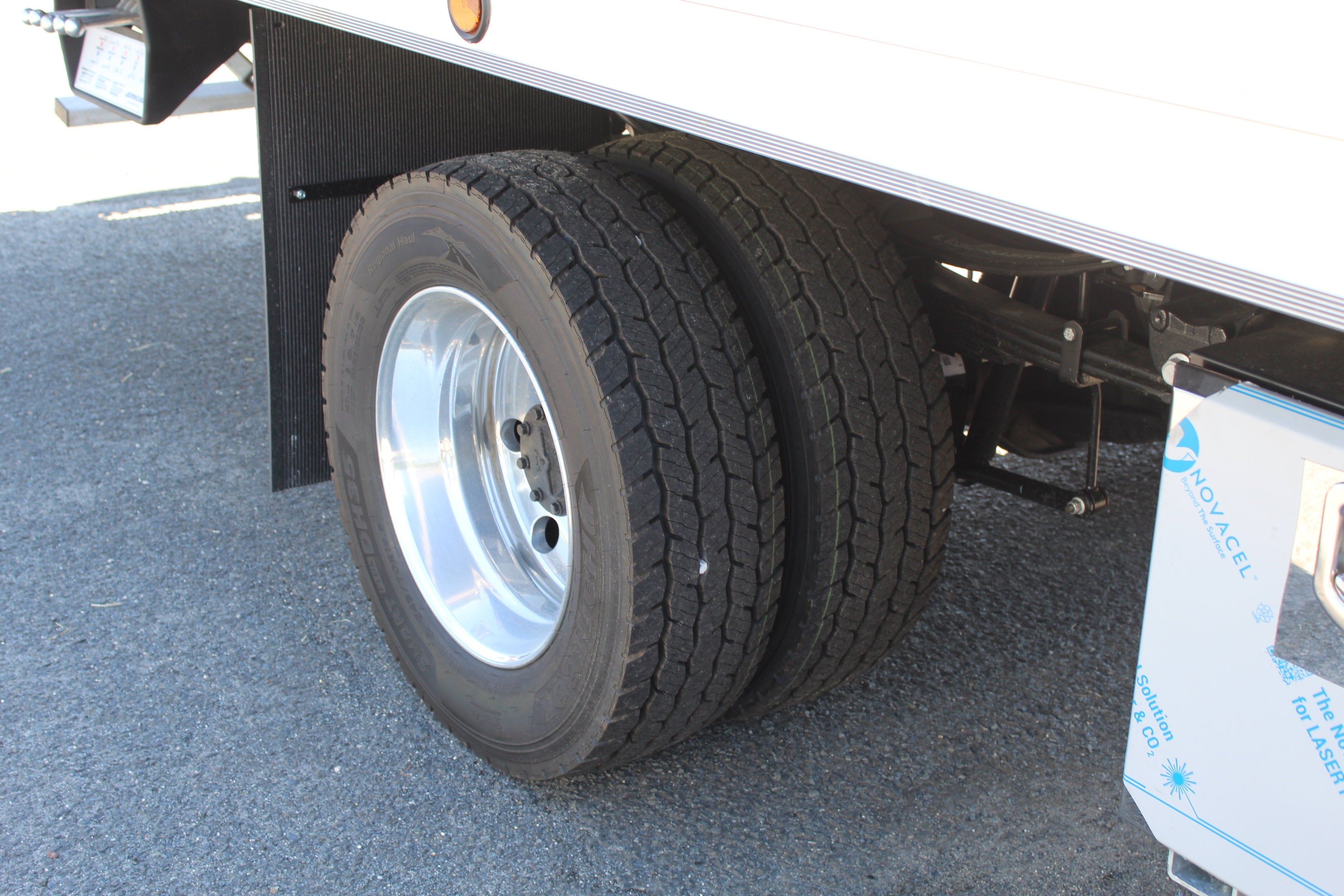 2026 Ford F-600 Jerr-Dan 6-Ton Dual-Angle Aluminum XLP SD Carrier
