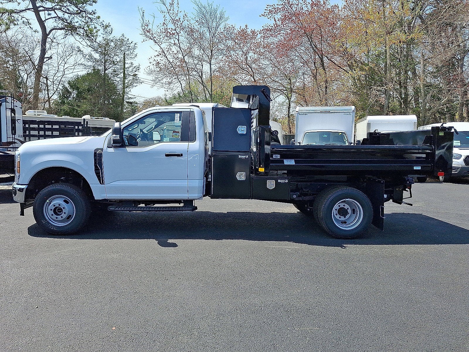 2025 Ford Chassis Cab F-350® XL
