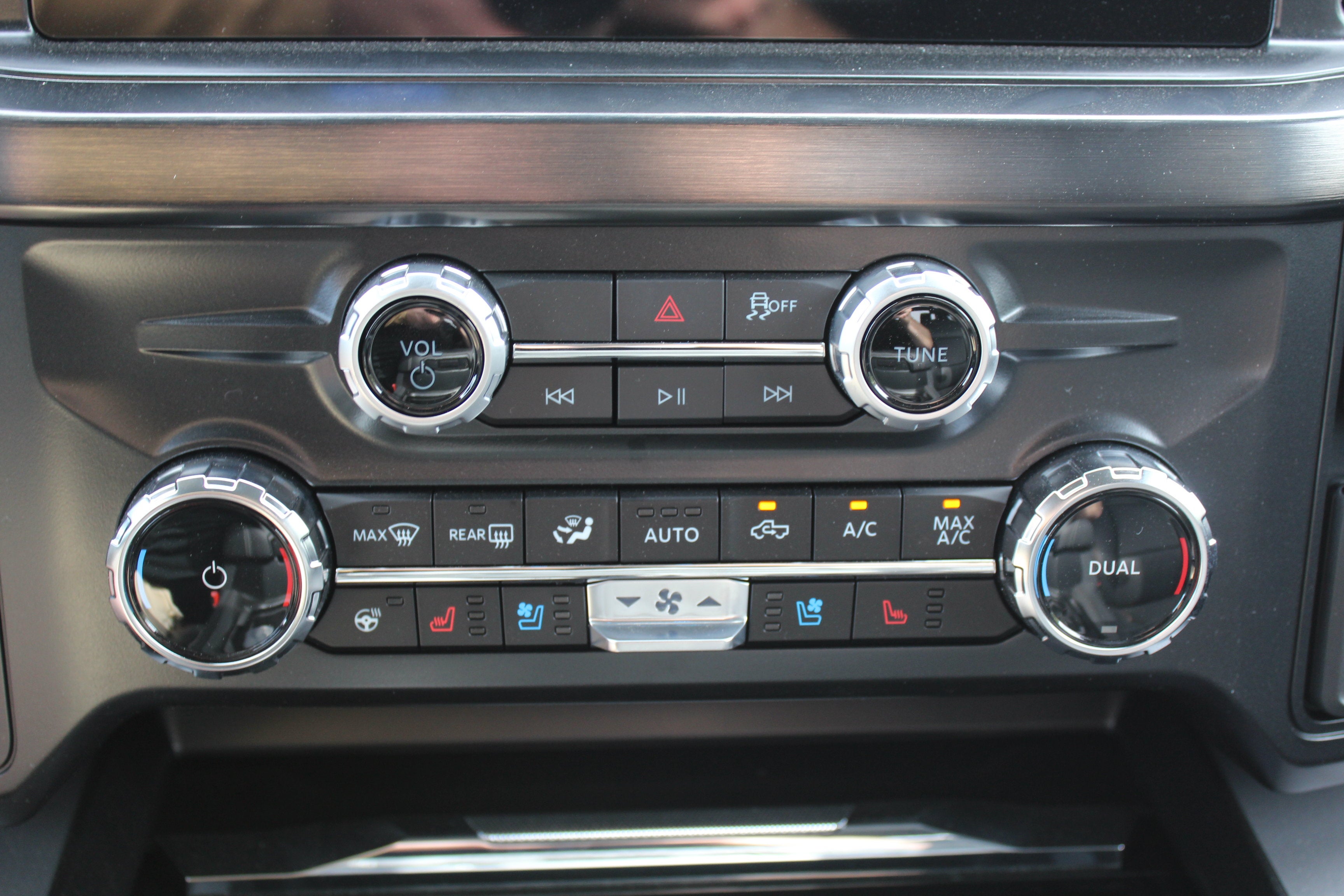 2026 Ford Chassis Cab F-550® LARIAT®
