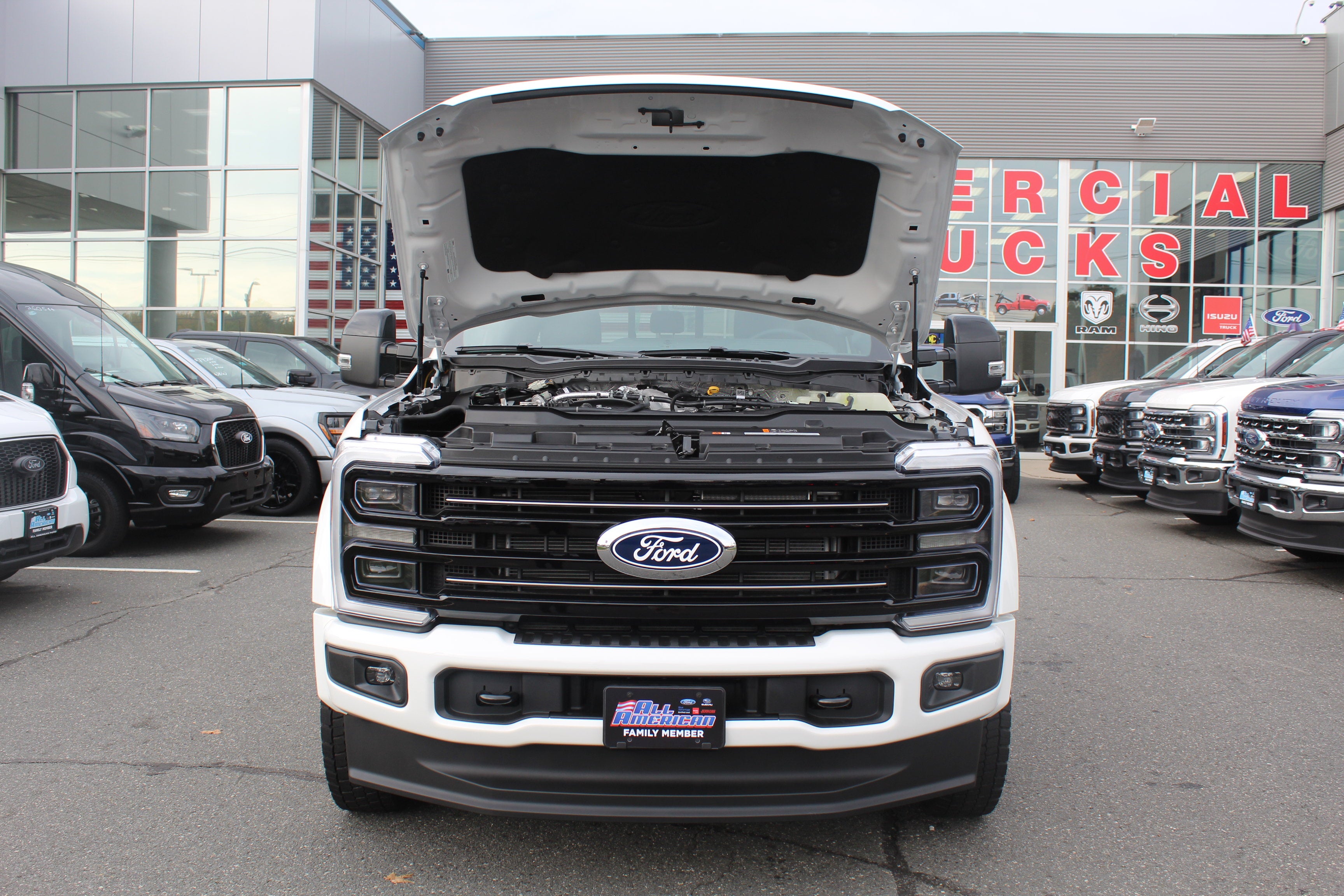 2027 Ford Chassis Cab F-550® Platinum