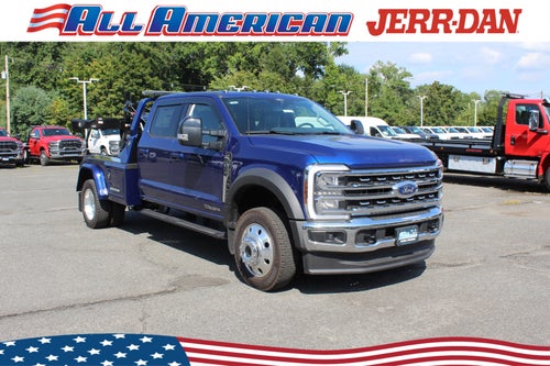 2026 Ford Chassis Cab F-550® LARIAT®