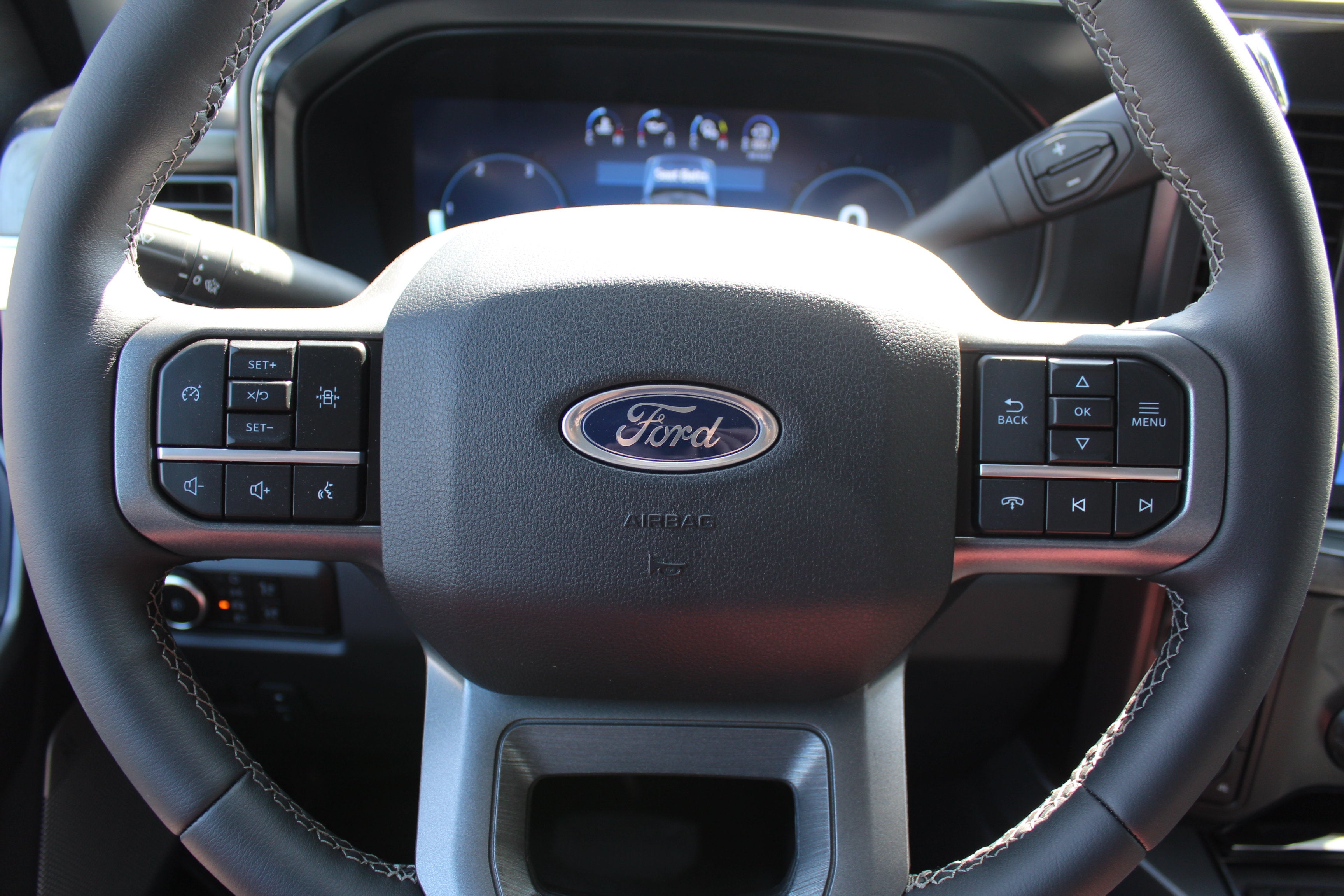 2026 Ford Chassis Cab F-550® LARIAT®