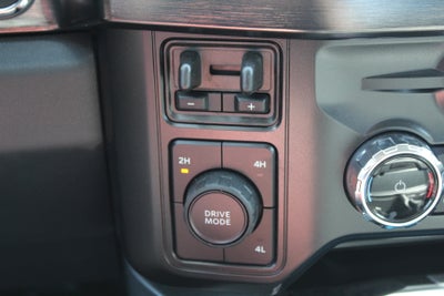 2026 Ford Chassis Cab F-550® LARIAT®