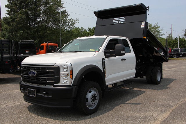2025 Ford Chassis Cab F-550® XL