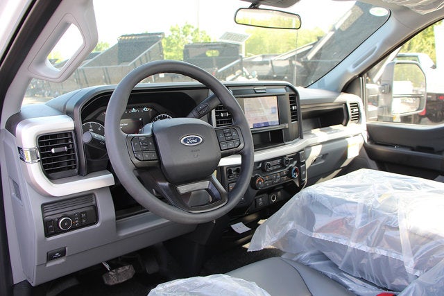 2025 Ford Chassis Cab F-450® XL