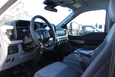 2025 Ford Chassis Cab F-450® XLT