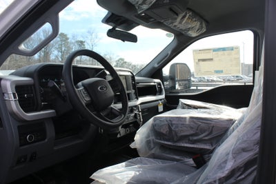 2026 Ford Chassis Cab F-450® XLT