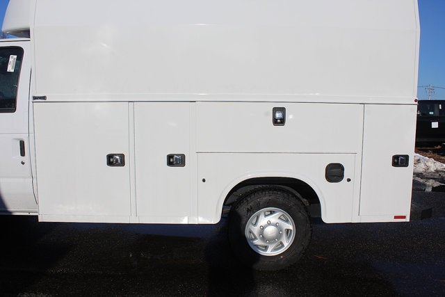 2026 Ford Econoline Cutaway E-350 SRW