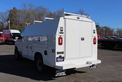 2026 Ford Econoline Cutaway E-350 SRW