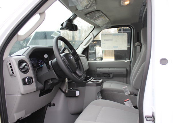 2026 Ford Econoline Cutaway E-450 DRW
