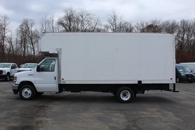 2026 Ford Econoline Cutaway E-450 DRW