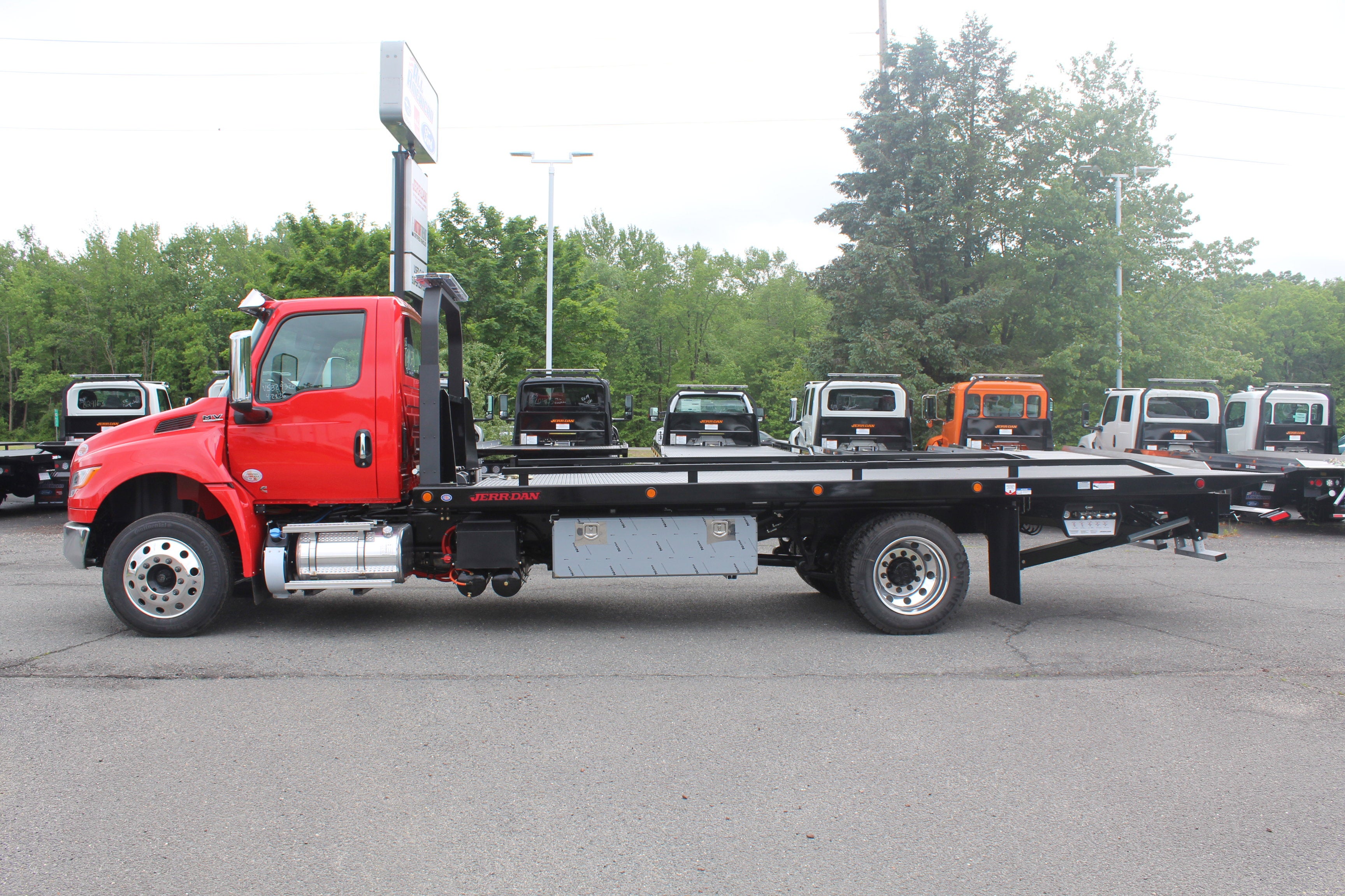 2027 International MV607 Jerr-Dan 6-Ton Steel XLP SD Carrier
