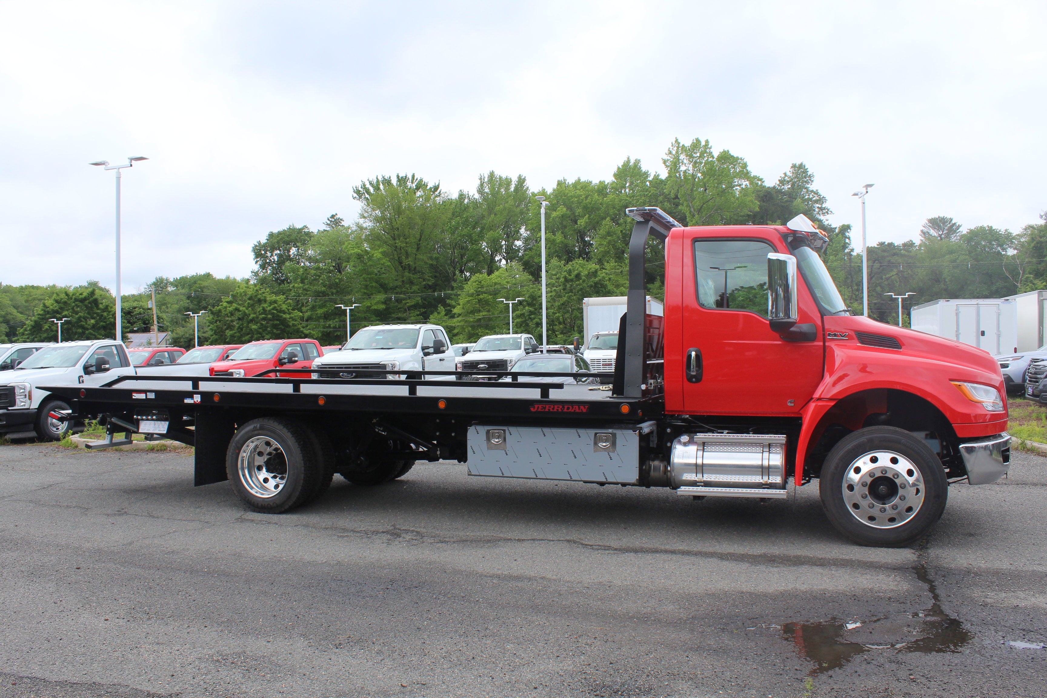 2027 International MV607 Jerr-Dan 6-Ton Steel XLP SD Carrier