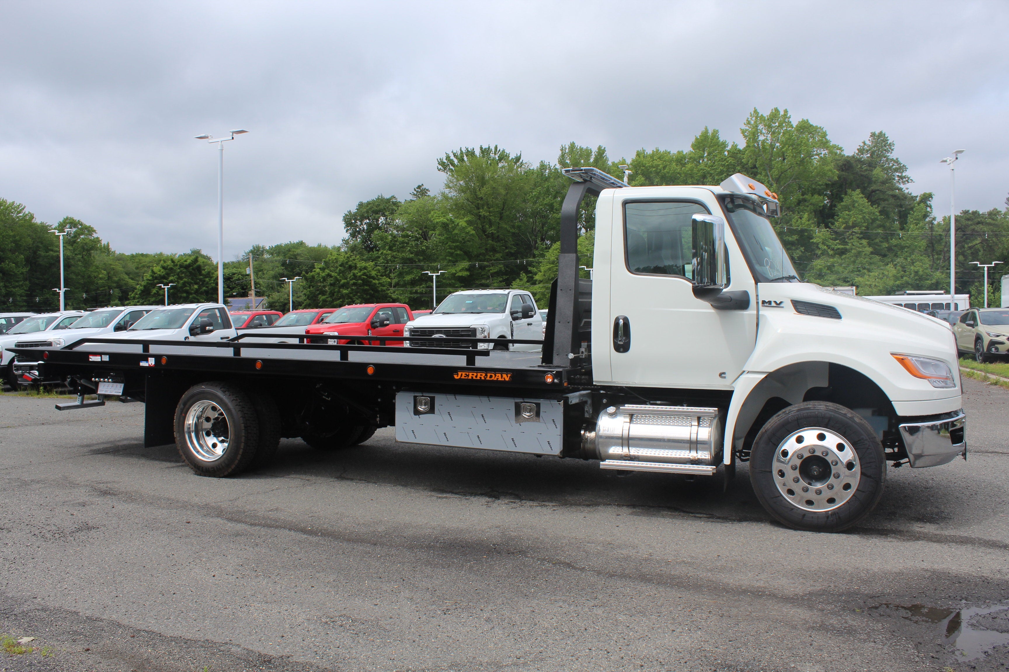 2027 International MV607 Jerr-Dan 6-Ton Steel XLP SD Carrier