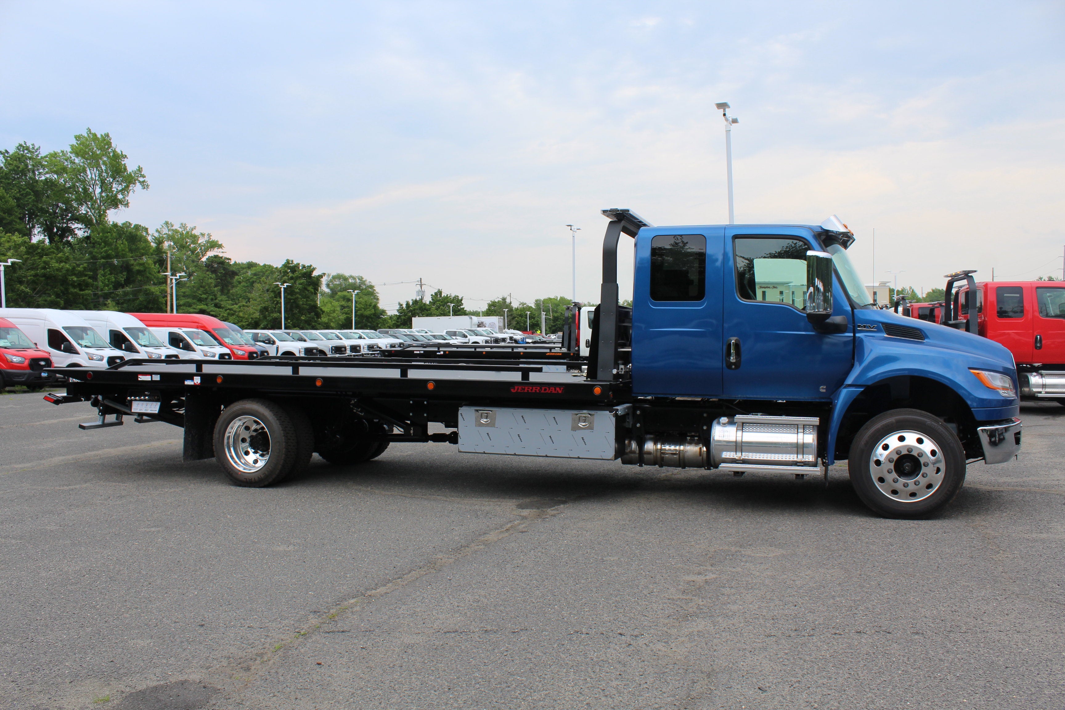 2027 International MV607 Jerr-Dan 6-Ton Steel XLP SD Carrier