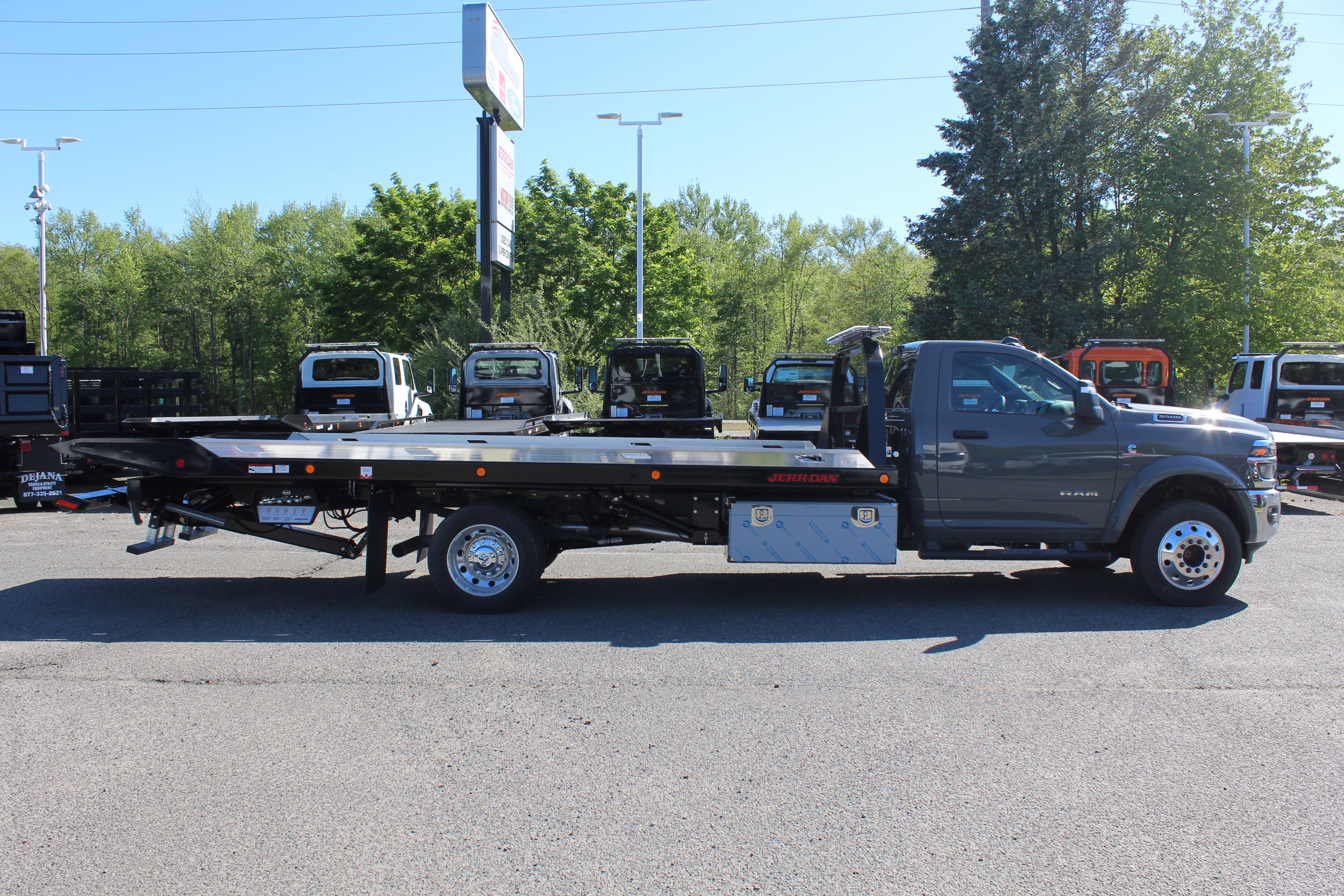 2026 RAM 5500 Jerr-Dan 6-Ton Dual-Angle Steel XLP SD Carrier