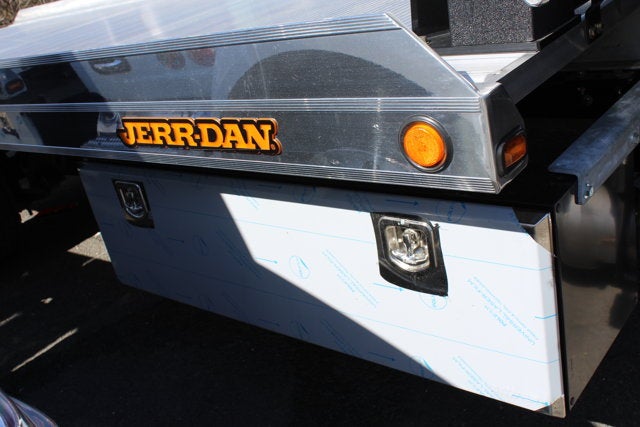 2025 International MV607 22 FT Aluminum 4x2 Carrier Jerr-Dan