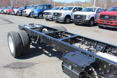 2026 Isuzu NPR Base