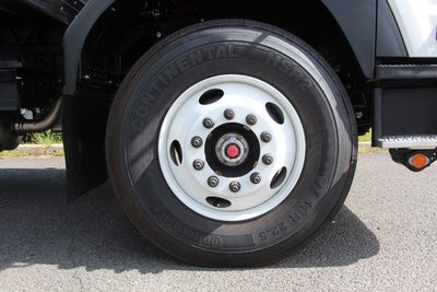 2025 Isuzu MT6 26 FT Box w/ ICC Bumper