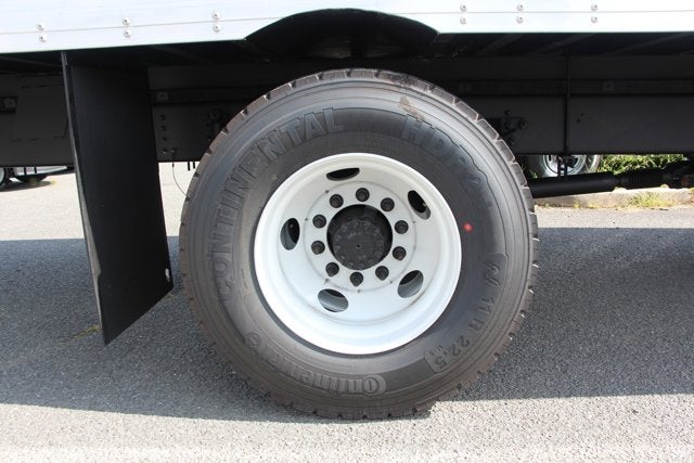 2025 Isuzu MT6 26 FT Box w/ ICC Bumper