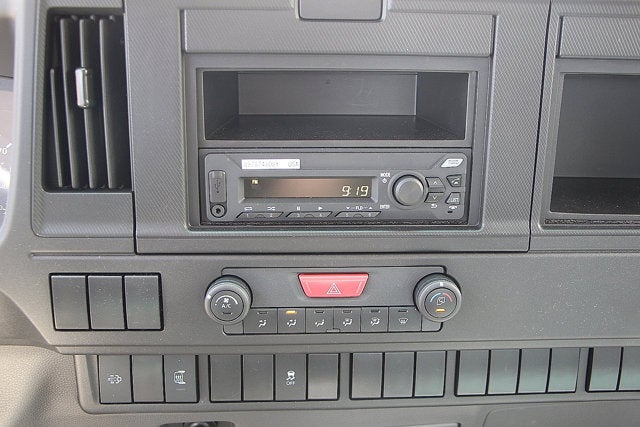 2025 Isuzu NRR 22 FT Steel XD Platform Body