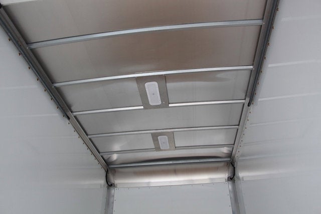 2024 Isuzu NRR 20 FT Box w/ ICC Bumper