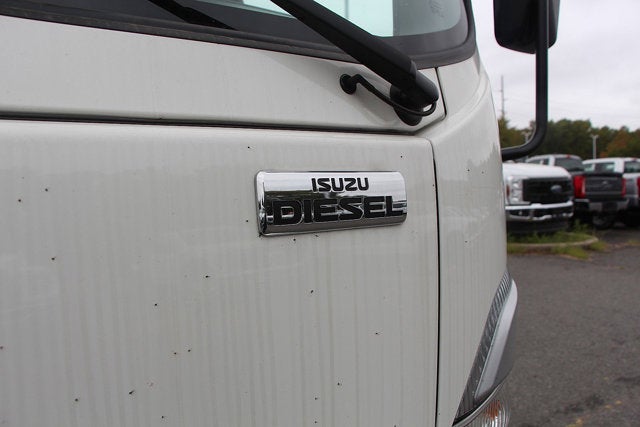 2024 Isuzu NRR 20 FT Box w/ ICC Bumper