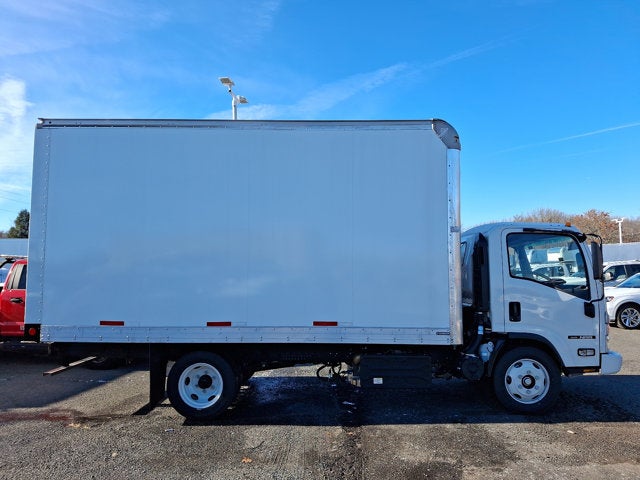 2024 Isuzu NRR 16 FT Box w/ ICC Bumper